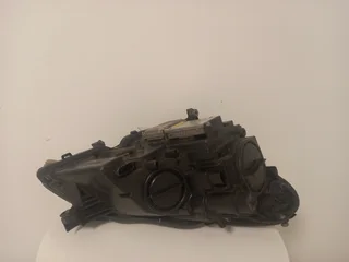 Mercedea CLS W219 LHS Xenon Headlight (2005 - 2011)