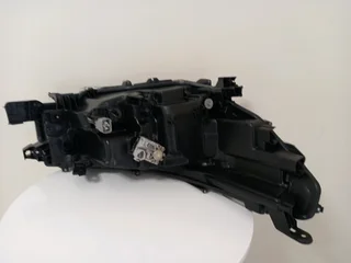 Toyota Hilux GD6 LHS LED Xenon Headlight (2022 - 2025)