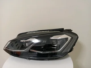 VW GOLF 7.5R R-LINE LHS LED XENON HEADLIGHT (2018 - 2021)