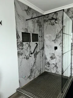 A gorgeous 3 Bedroom 3 Bathroom House in a 2000-ha Wildlife Estate for Sale.