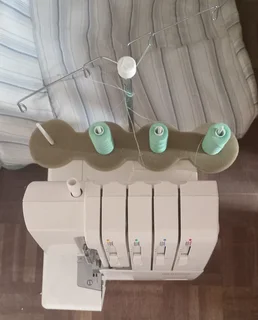 Bernina 800dl overlocker