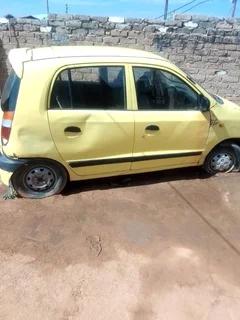 Yellow Hyundai Atos Prime 1.0 2002