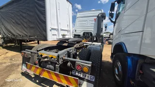 V4 Volvo  fh globe trotters  Truck