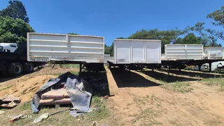 Clearance sale for Superlink flat deck trailers