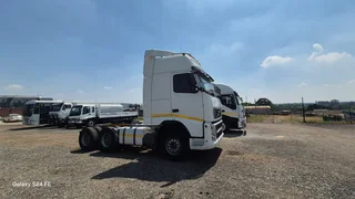 High roof Volvo v3 Truck