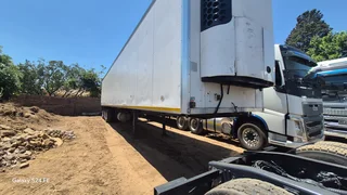 Urgent sale! Tri axle reefer fridge trailers