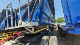 Hook and go Afrit side tipper trailer