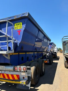 Bargain sale for a Afrit side tipper trailer