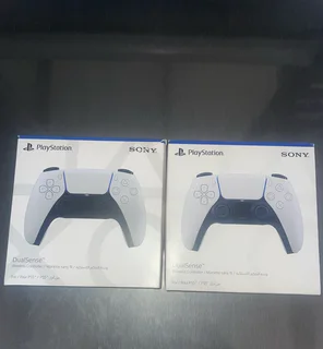 PS5 Controllers &amp; Charging Dock (R2400 for everything)
