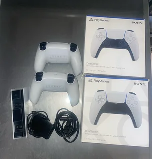 PS5 Controllers &amp; Charging Dock (R2400 for everything)