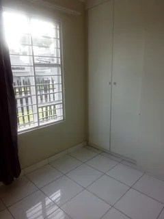 An apartment to share