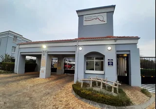 An apartment to share