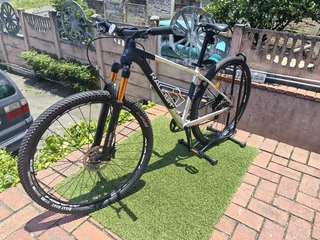 2022 Raleigh Pro One Series 29er Mountain Bike