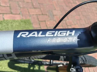 2022 RALEIGH PRO ONE Series 29er Mountain Bike