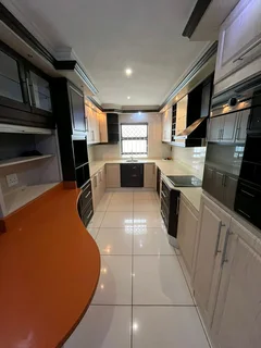 7 bed House fo Sale Beautful Home.modern finishes.