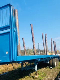 Henred Fruehauf flat deck