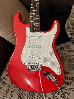 Prewired Pickguard Loaded with Alnico 5 Single Coil Pickups – Vintage White Pearl