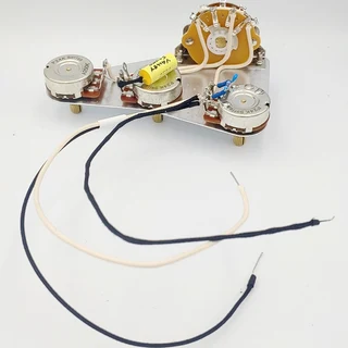 S/S/S Prewired Electronic Assembly for Stratocaster Guitars with treble bleed mod – Solder-in