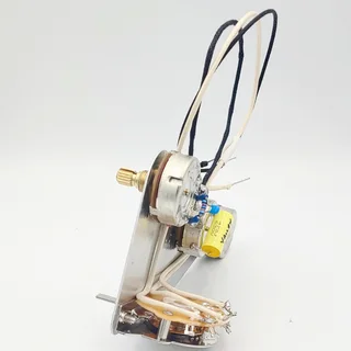 S/S/S Prewired Electronic Assembly for Stratocaster Guitars with trebble bleed mod – Solder-in
