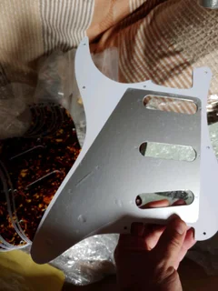 /S/S Vintage Tortoise Shell 3ply Strat Style Pickguard