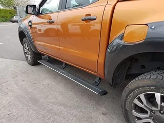 Ford Ranger Electric Side Steps with 3 bracket arms