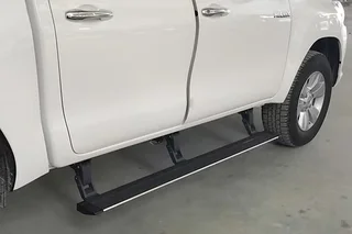 Toyota Hilux Electric Side Steps with 3 Bracket Arms