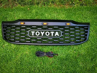 Hilux Vigo Grill with LED DRL