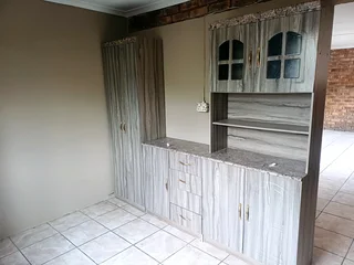 Garden cottage to let in Farrarmere Benoni