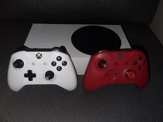 Microsoft Xbox Series S (Excellent Condition)