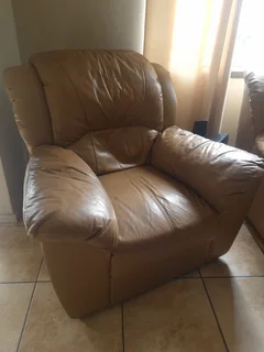 Grafton Everest leather lounge suite