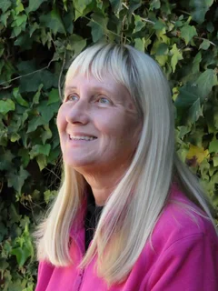 HOUSE SITTER AND PET SITTER AVAILABLE IN GREYTON