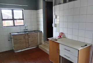 Bachelor flat in Umbilo