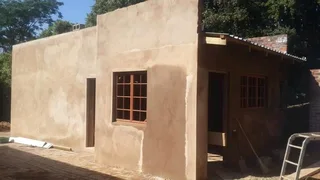 Experienced builder looking for building work