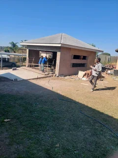 Experienced builder looking for building work