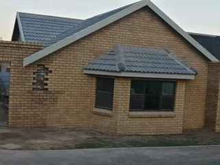 Experienced builder looking for building work