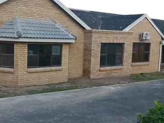 Experienced builder looking for building work