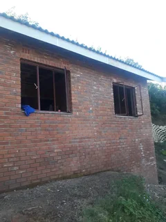 Experienced builder looking for building work