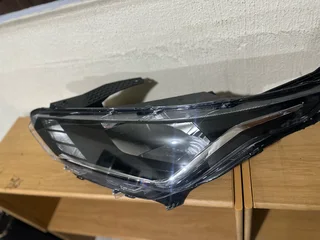 Nissan megnite head light normal