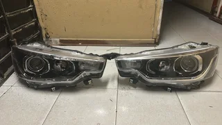 Suzuki Eritga left&amp;right headlight