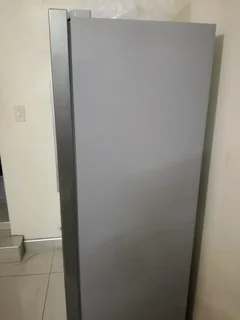 Defy 555lt double door fridge /freezer