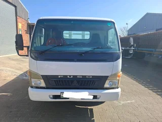 FUSO 7-115 4ton Truck