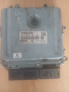 Volvo Xc90 Xc70 V70 S60 D5 Diesel 1engine Module Ecu  0281012103