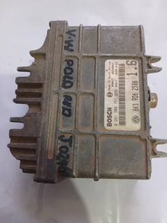 Vw Polo Playa 1.6i Ecu Computer Box 0261204157 6ks906258b