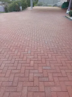 Retaining Wall And Paving