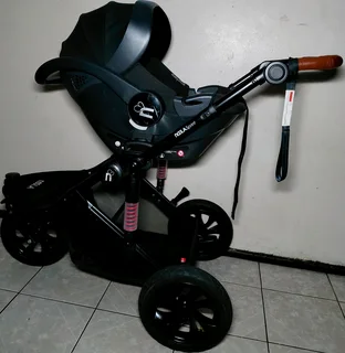 Noola sprint travel system