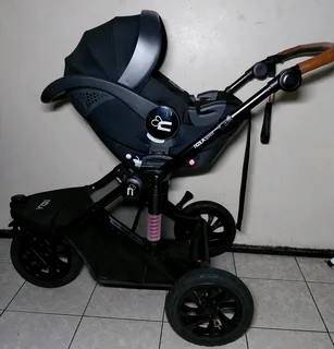 Noola sprint travel system