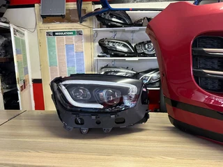 2020 Mercedes-benz Glc Right Headlight In Presten Condition