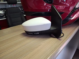 2014 Vw Polo Sedan Complete Mirror Rightside For Sale In Good Condition