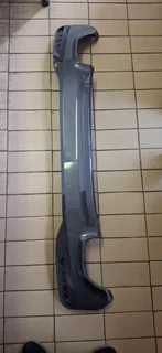 2018 Bmw G30 Rear Bumper Diffuser For Sale In Good Condition