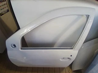 2017 NISSAN NP 200 LEFT FRONT PASSENGER DOOR FOR SALE